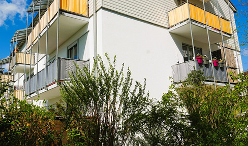 Attraktive 3 Zimmer Wohnung mit 2 Balkonen und Einzelgarage
