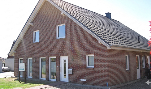 Living & Working: Prime Location. Well-maintained solid-built house, accessible, on 147 square meters.