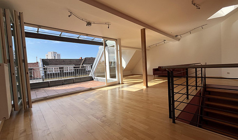 Außergewöhnliche 248 qm große Maisonette-Wohnung (4.OG & DG) mit Terrasse/Balkon/Loggia nahe Ku´damm