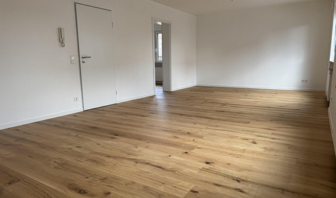 First occupancy after complete renovation – Modern 3-room apartment in Friedrichshafen.