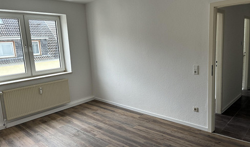 Renovated, bright 2-room apartment on the 2nd floor.