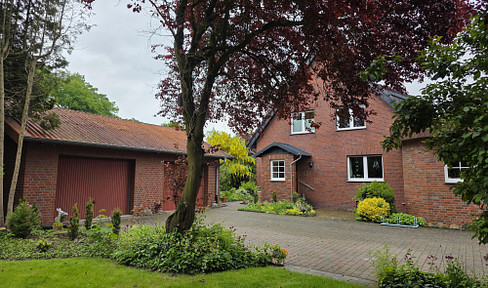 Rosendahl, Osterwick: Cultivated family house.