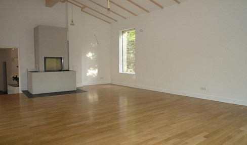 Historic bakery with vaulted cellar, terrace, and garden access – Bad Soden am Taunus.