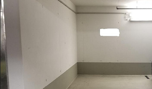 Schöner Einzelstellplatz (BJ 2012) nahe Rosenheimer Platz und Ostbahnhof