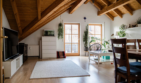 Helle 3-Zimmer-Dachgeschosswohnung mit zwei Balkonen