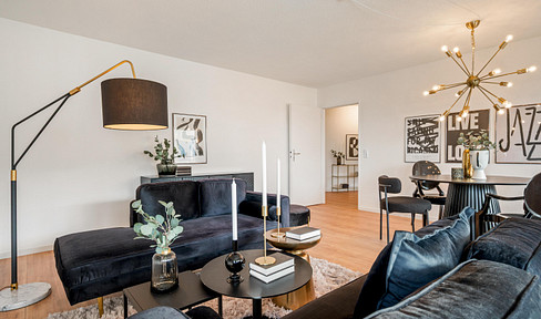 Modernisierte 3 Zimmerwohnung mit Balkon und Stellplatz