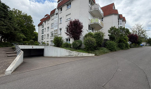Bright 2-room apartment in Stuttgart-Münster | Balcony, underground parking space, fitted kitchen, newly renovated.