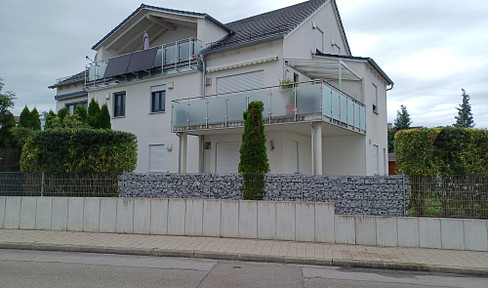 Private: Beautiful, sunny 4-room apartment with garden access / maisonette, 134m² of living space, located in Unterbrunnenreuth.