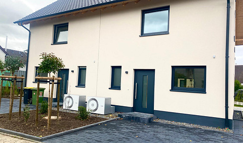*New Construction/First Occupancy* Detached half of a duplex with high-quality finishes, a garage, and a parking space for motorhomes up to 9 meters long.