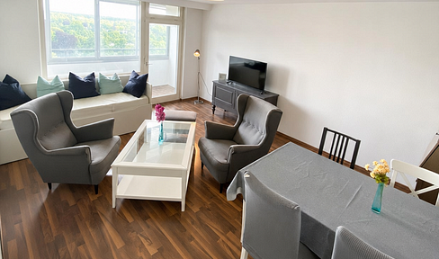 Frisch modernisierte 3-Zimmer-Wohnung mit 2 Balkonen - beste Lage & traumhafte Aussicht