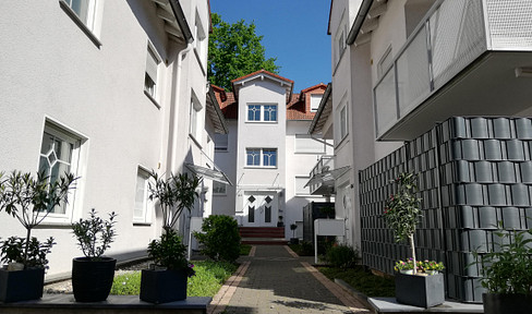 ruhig gelegene 3-Zi.-WG. mit Balkon, direkt am Waldrand
