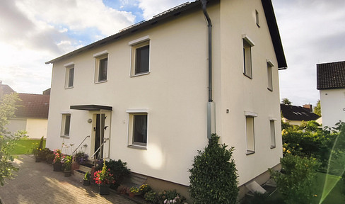 Freistehendes Zweifamilienhaus in Rumpenheim 7,5 Zimmer, 3 Bäder, gr. Garten, Garage, Ausbau möglich