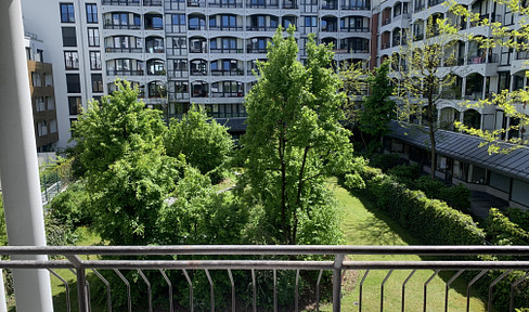 Exklusive möblierte 2-Zimmer-Wohnung mit Südbalkon & TG-Stellplatz in Bogenhausen / Steinhausen
