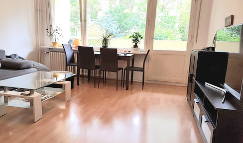 Bezugsfreie helle Wohnung mit Südwestloggia