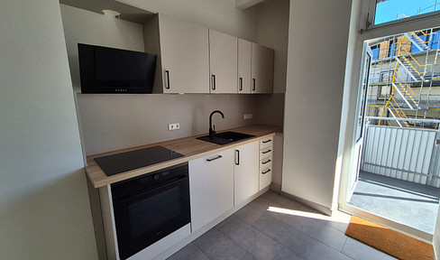 Sanierte 2 Zimmer Wohnungen mit je 2 Balkonen - Erstbezug nach Sanierung