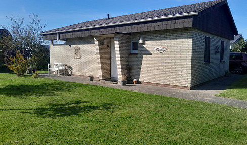Cozy holiday bungalow on the North Sea coast in Warweort, near Büsum.