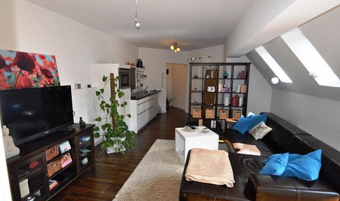 Exclusive, bright 2-room apartment with kitchen and bathroom in the city center of Trier - No realtor fees.