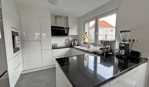 Live efficiently, live stylishly – Semi-detached house (KfW 40 standard).