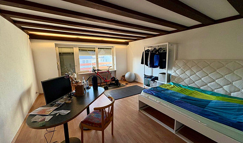 Charming 1.5-room apartment with balcony and fitted kitchen in Bad Teinach-Zavelstein.