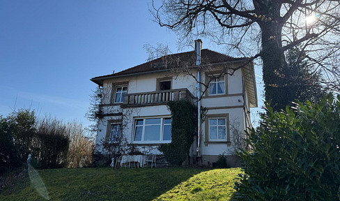 +++ Villenanwesen mit außergewöhnlichem Grundstück in begehrter Lage von Gaggenau+++