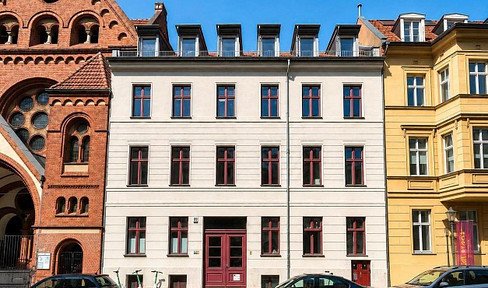 Bezugsfreie Maisonette in ruhiger Innenhoflage der Auguststraße