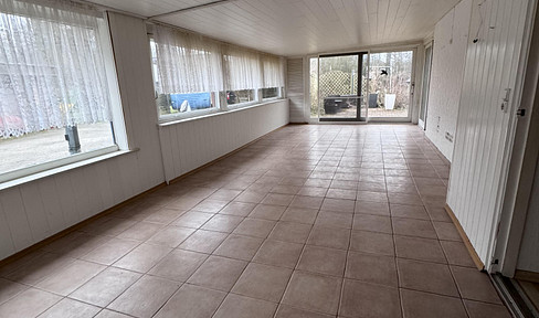 Großzügiges Zuhause mit Wintergarten & Traumgarten in Flensburg