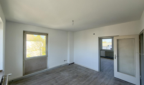 Modernized and bright 2-room apartment with kitchen included in the rent.