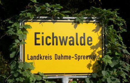 Highly desirable Eichwalde district, centrally located.