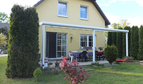 Idyllisch gelegenes Einfamilienhaus mit Obstgarten & Kamin in ruhiger, grüner Randlage
