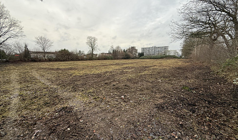 Strategic commercial land: 11,339 m² – Premium location in southern Neumünster, near the A7 motorway and the Designer Outlet.