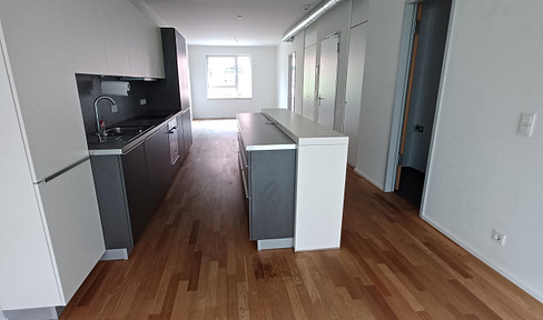 Courtagefrei! Loftartige 3-Zimmer-Wohnung mit Gästeappartement