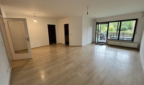 Well-maintained 2-room apartment with a terrace, garden, and underground parking space in Essen-Überruhr-Hinsel.