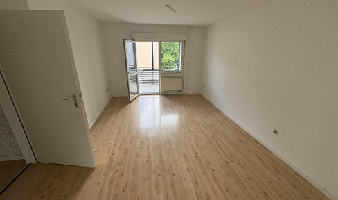 Helle 3-Zimmer-Wohnung mit Balkon, EBK, Keller und Stellplatz