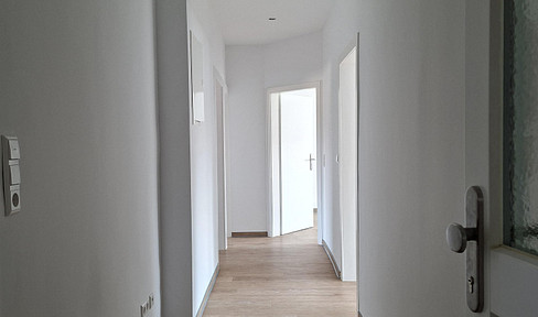 Kernsanierte, großzügige und helle 4,5-Zimmerwohnung