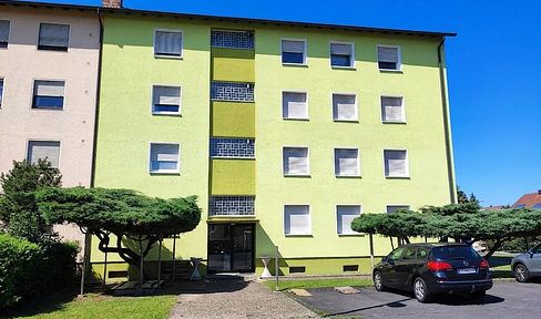 Well-maintained apartment building with 8 units in Gochsheim – no commission, divided into apartments, with potential for further development.