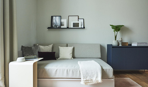 Beautifully furnished one-room studio apartment in the East End of Frankfurt - minimum rental period of 6 months.