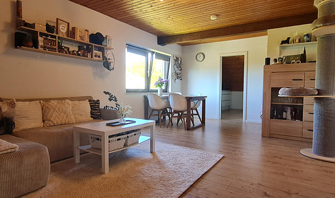 Beautiful 3.5-room apartment, ideal for nature lovers, located in Zell-Riedichen, including fitted kitchen and shares in a photovoltaic system.