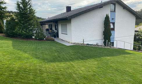 Teilsaniertes Einfamilienhaus mit Garten und neuer Heizung