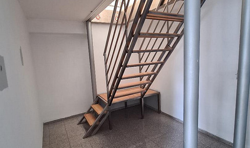 Viel Platz auf 142m² 5-Zimmer-Wohnung mit Terrasse & Balkon in Wuppertal WG-geeignet