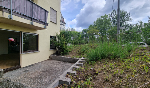 No fees! Newly renovated 1.5-room apartment near the city park, 5 minutes to the S-Bahn station, and close to Porsche/Bosch.