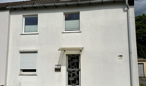 Spacious property with a large garden in Herne-Holsterhausen.