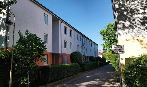 3 Zimmer Schöneiche bei Berlin mit Terrasse / Küche / Stellplatz