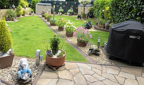 Property apartment for sale, with no service charges, including a parking space in an underground garage and a 110 m2 garden, located in Bockum, Krefeld.