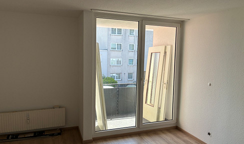 Sanierte Wohnung mit Balkon und neuem Bad.