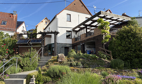 Seltene Gelegenheit in Hofheim-Marxheim: Großes Traumgrundstück mit Bestandshaus. Ohne Provision!
