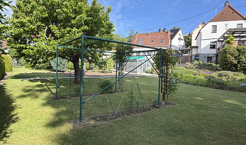 Seltene Gelegenheit in Hofheim-Marxheim: Großes Traumgrundstück mit Bestandshaus. Ohne Provision!