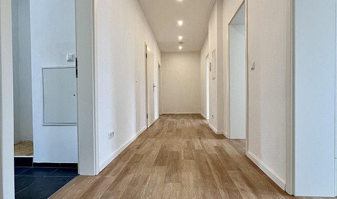 Große 4-R-Wohnung | EBK | großes WoZi | Balkon | 2 Bäder