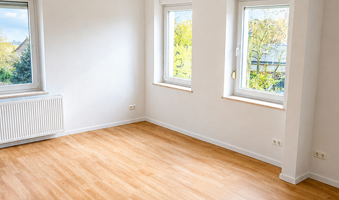 4-Zimmer | Einbauküche | großes WoZi | Balkon | Gästebad