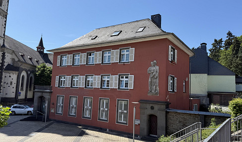 Schöne 4-Zimmerwohnung mit Balkon, zwei Schlafzimmern & großem Wohnbereich