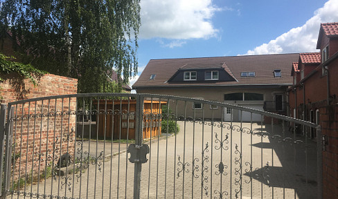 Sehr schöne 2 Raumwohnung mit Einbauküche auf einem Bauernhof in Parstein